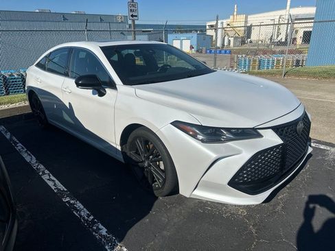 Used 2020 Toyota Avalon Touring w/ Advanced Safety Package FWD image 2