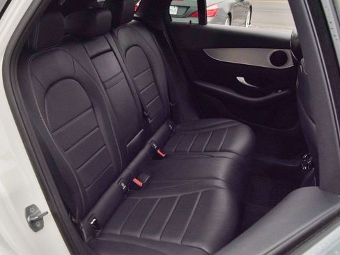 Used 2019 Mercedes-Benz GLC 300 4MATIC image 34