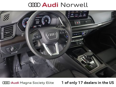 Used 2024 Audi Q5 2.0T Premium Plus w/ Premium Plus Package AWD/4WD image 2