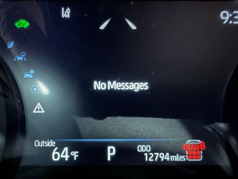Used 2025 Toyota Sienna LE FWD image 21