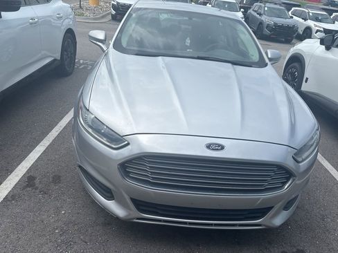 Used 2013 Ford Fusion SE FWD image 6