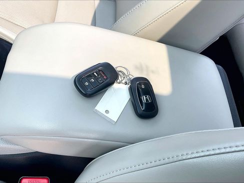 Used 2025 Honda Accord EX-L image 10