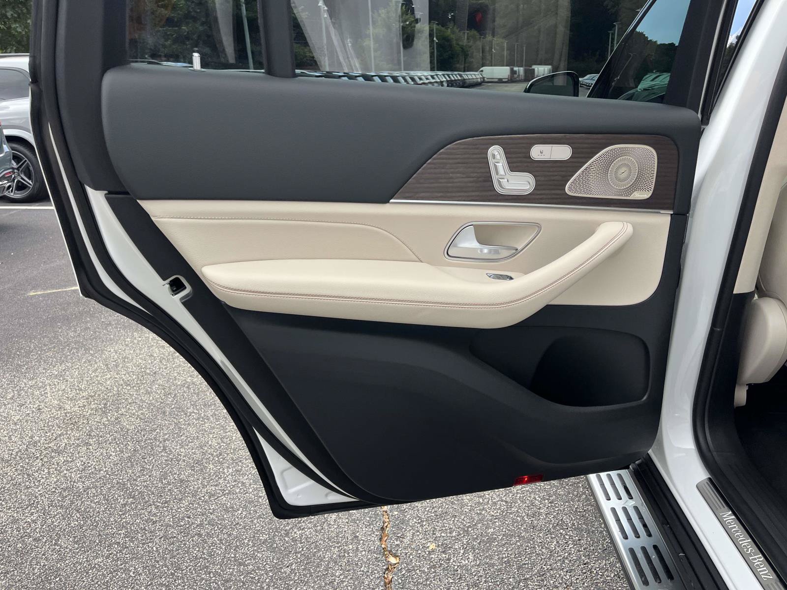 New 2027 Mercedes-Benz GLS 450 4MATIC image 40