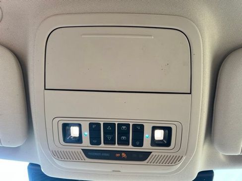 Used 2024 Ford Explorer XLT w/ Equipment Group 202A AWD/4WD image 33