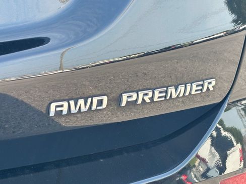Used 2023 Chevrolet Equinox Premier AWD/4WD image 6