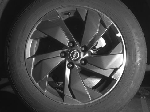 Used 2025 Nissan Rogue SV FWD image 14