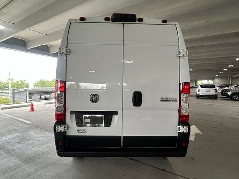 Used 2023 RAM ProMaster 2500 image 4