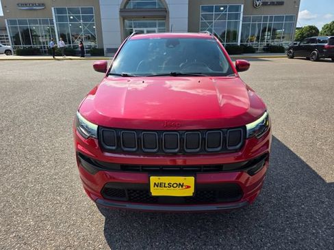 Used 2022 Jeep Compass Limited w/ (RED) Package AWD/4WD image 4