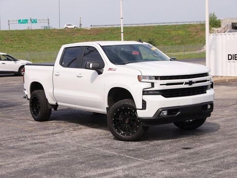 Used 2020 Chevrolet Silverado 1500 RST AWD/4WD image 2