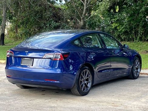 Used 2022 Tesla Model 3 image 7