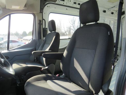 Used 2019 Ford Transit 250 148 Medium Roof RWD image 15