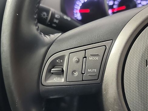 Used 2013 Kia Soul + FWD image 24
