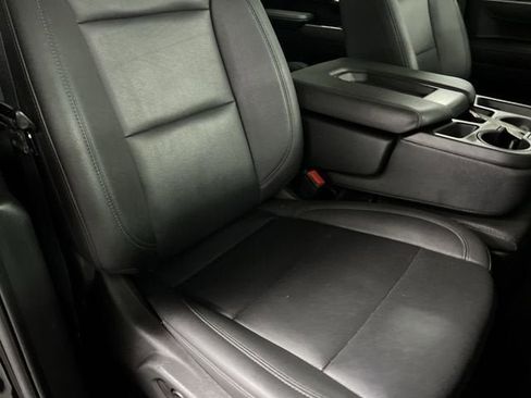 Used 2025 GMC Sierra 1500 SLT image 28