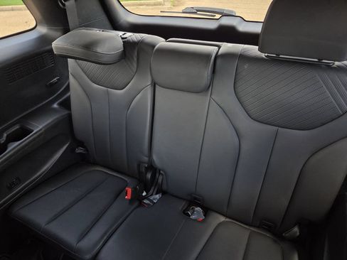 Used 2023 Hyundai Palisade SEL w/ Winter Package FWD image 19