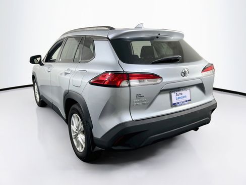 Used 2022 Toyota Corolla Cross LE AWD/4WD image 7