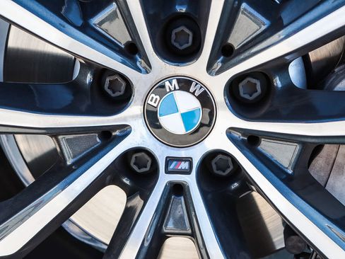 Used 2023 BMW X5 xDrive40i w/ M Sport Package image 14