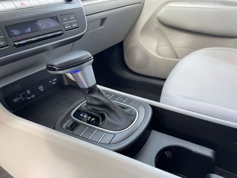 Used 2025 Hyundai Kona SEL image 41