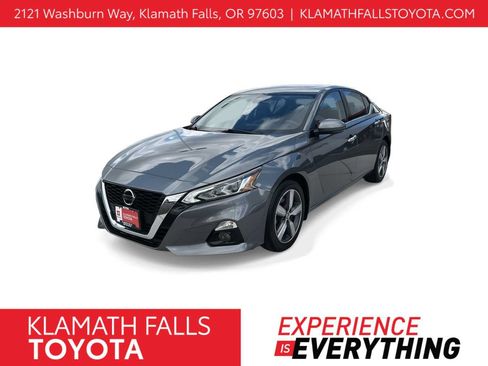 Used 2021 Nissan Altima 2.5 SL FWD image 1