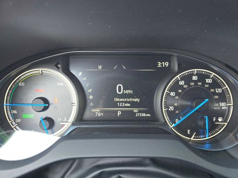 Used 2024 Toyota Venza XLE AWD/4WD image 25