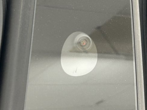 Used 2023 Tesla Model Y Long Range image 4