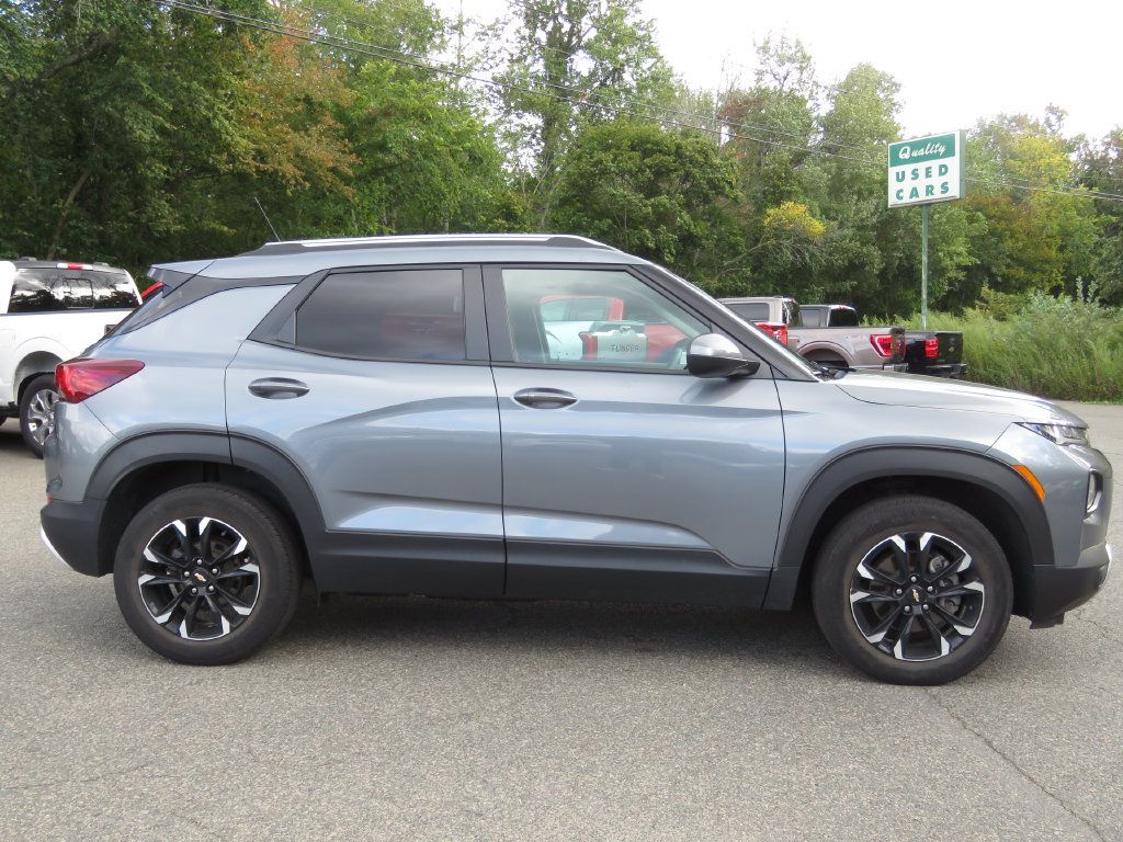 Used 2021 Chevrolet TrailBlazer LT w/ Convenience Package AWD/4WD image 4