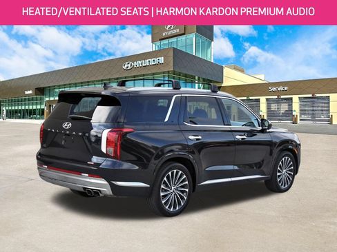 Used 2023 Hyundai Palisade Calligraphy FWD image 5