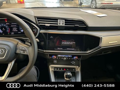 New 2025 Audi Q3 2.0T Premium image 13