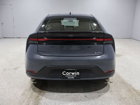 Used 2024 Toyota Prius LE image 3