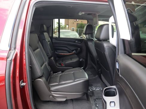 Used 2019 Chevrolet Suburban Premier AWD/4WD image 13