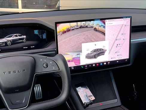 Used 2021 Tesla Model S Plaid image 6