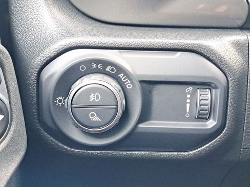 Used 2023 Jeep Gladiator Overland w/ Cold Weather Group image 25