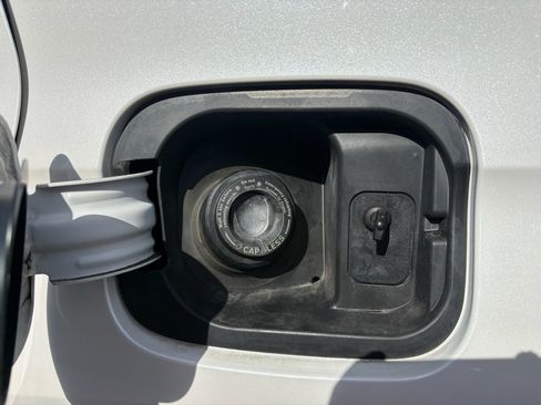 Certified 2024 Honda Pilot Touring image 38