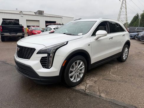 Used 2023 Cadillac XT4 Luxury w/ Driver Awareness Package FWD image 4