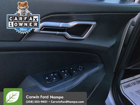 Used 2025 Kia Sportage LX AWD/4WD image 11