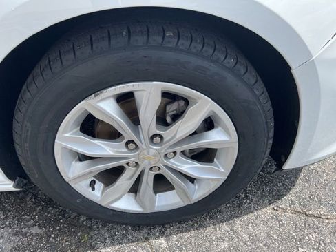 Used 2022 Chevrolet Malibu LT FWD image 22