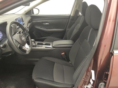 Used 2025 Nissan Sentra SV FWD image 17