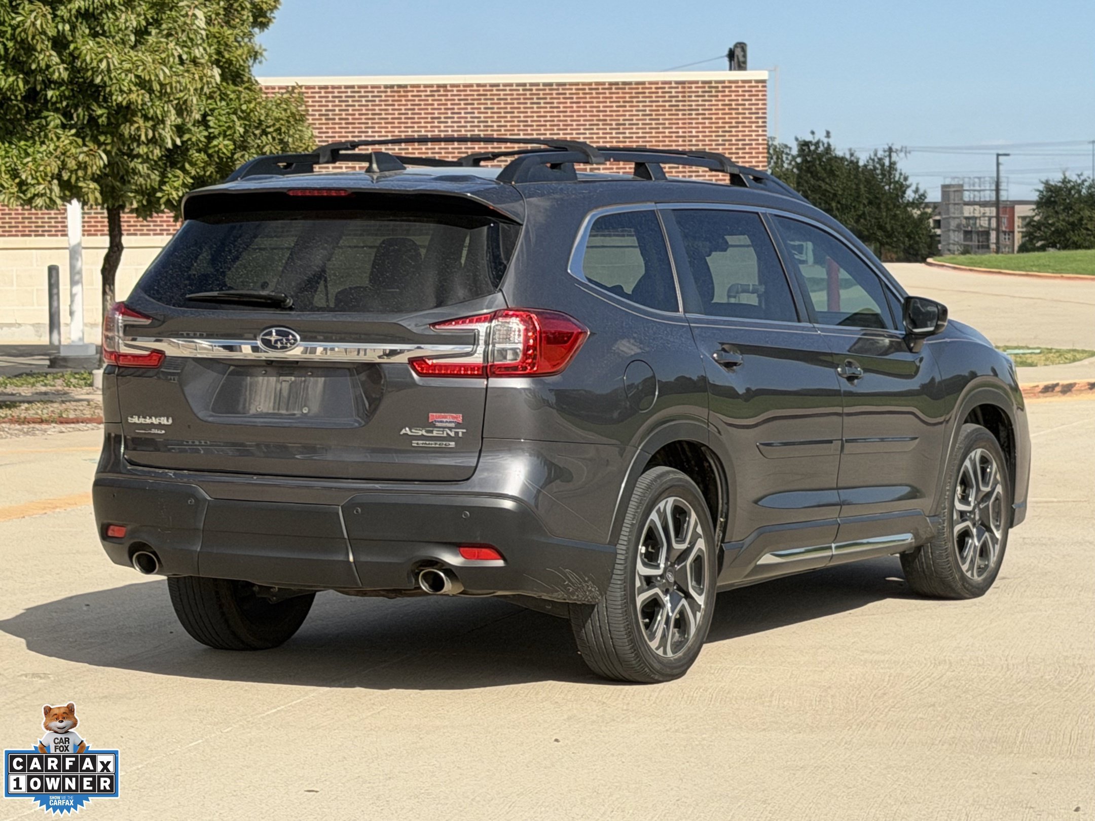 Used 2024 Subaru Ascent Limited w/ Technology Package AWD/4WD image 4