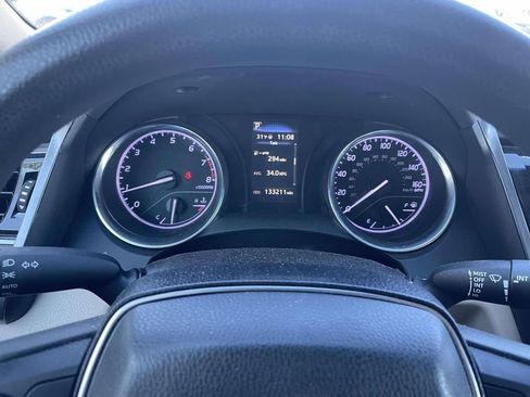 Used 2019 Toyota Camry LE image 33