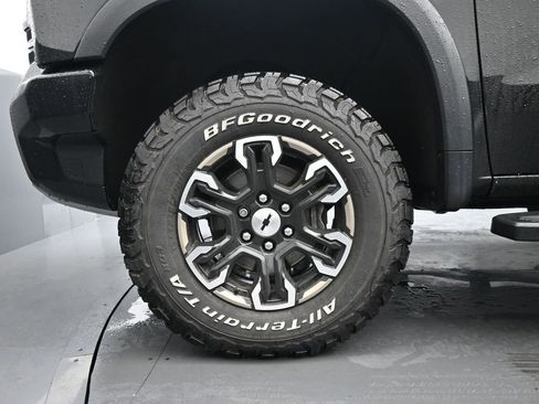 Used 2023 Chevrolet Silverado 1500 ZR2 w/ Technology Package image 12