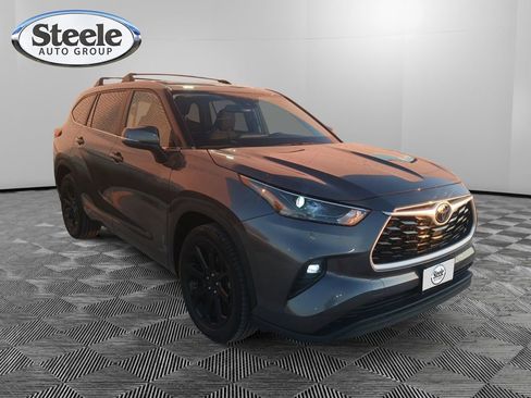 Used 2023 Toyota Highlander L image 7