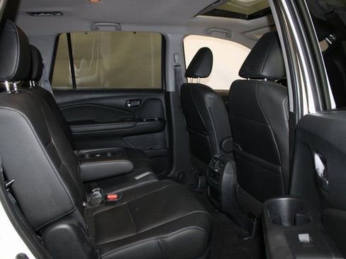 Used 2022 Honda Pilot EX-L image 12