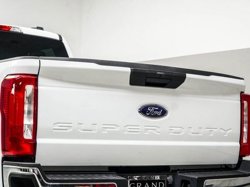 Used 2024 Ford F350 XLT image 13