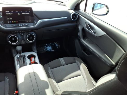 Used 2023 Chevrolet Blazer LT image 12