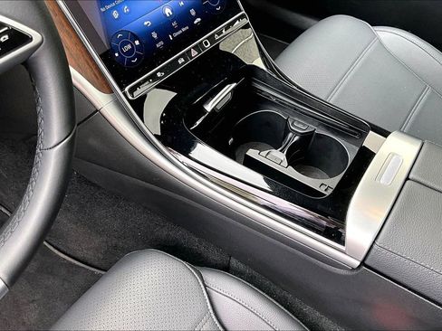 Used 2026 Mercedes-Benz C 300 4MATIC Sedan image 14