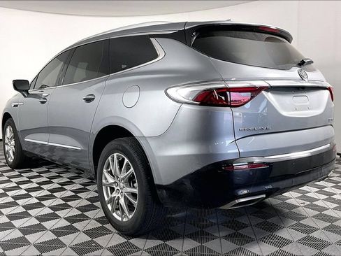 Used 2023 Buick Enclave Essence w/ Experience Buick Package FWD image 2