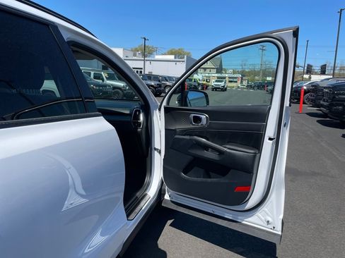 Used 2023 Kia Sorento SX AWD/4WD image 8