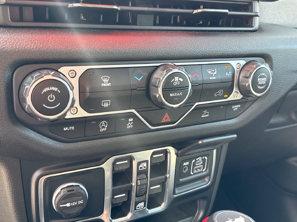 Used 2024 Jeep Wrangler Unlimited Sport AWD/4WD image 16