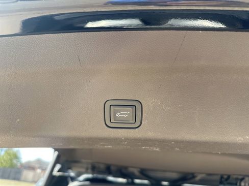 Used 2021 Cadillac Escalade Sport w/ Driver Assist Tech Package image 37