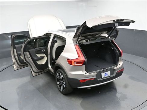 Used 2024 Volvo XC40 B5 Plus w/ Protection Package Premier image 49