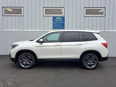 Used 2023 Honda Passport EX-L image 2